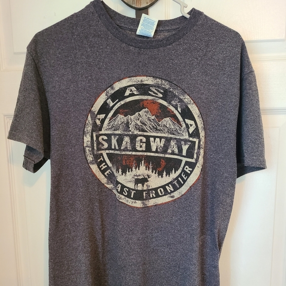 (107)Skagway Alaska: The Last Frontier Men's Short Sleeve T-Shirt, Grey, Medium - Picture 1 of 6
